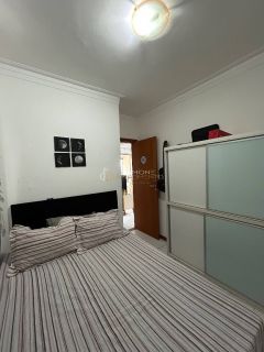 Aluguel: Apartamento 2/4 varanda, 01 garagem - Imbui