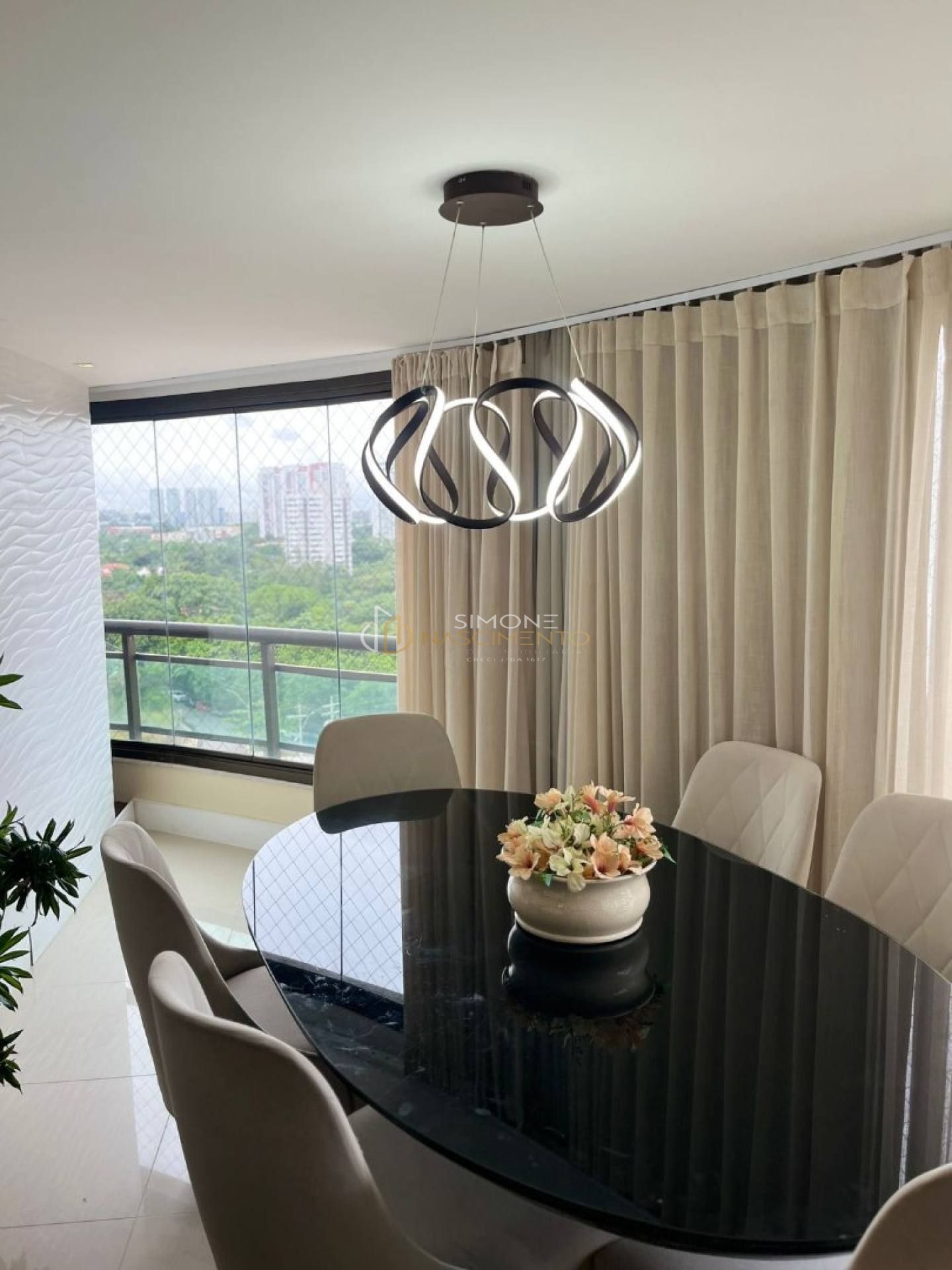 Apartamento  4 /4 e 3 suítes Patamares