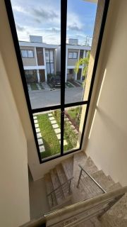 Casa de Condomínio 3 suítes no bairro Buraquinho em Lauro De Freitas