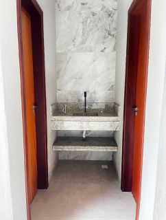 Casa Duplex 3 Suítes em Condomínio Fechado – Próximo à UNIME e Parque Shopping