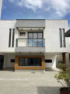 Exclusivo em Ipitanga – Casas Dúplex de Alto Padrão