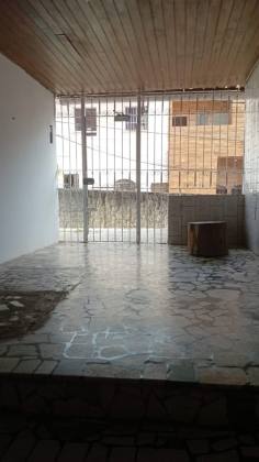 Vale dos Lagos 2/4 Térreo com 2 Vagas Privativas na Rua F