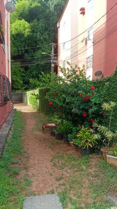 Vale dos Lagos 2/4 Térreo com 2 Vagas Privativas na Rua F