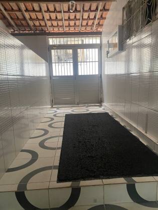 Vale dos Lagos 2/4 Reformado com Armários no 3ª Andar