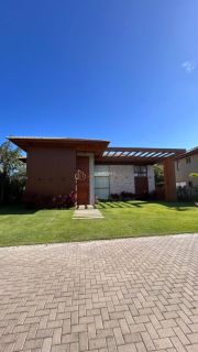 Casa de Condomínio Para Vender  6 suítes o Praia do Forte