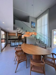 Casa de Condomínio Para Vender  6 suítes o Praia do Forte