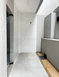 Triplex com 4 quartos 3 suítes no bairro Buraquinho em Lauro De Freitas