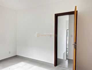 Triplex com 4 quartos 3 suítes no bairro Buraquinho em Lauro De Freitas