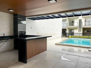 Triplex com 4 quartos 3 suítes no bairro Buraquinho em Lauro De Freitas