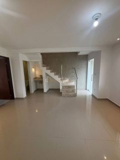 Casa de Condomínio  3 /4 e  1 suíte Ipitanga