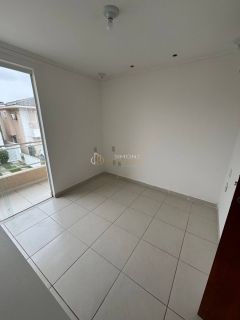 Casa de Condomínio  3 /4 e  1 suíte Ipitanga