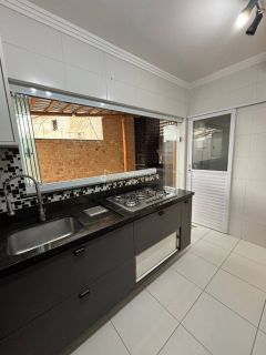 Casa de Condomínio  3 /4 e  1 suíte Ipitanga