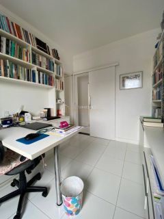 Apartamento 4/4, 1 suíte, nascente, 2 garagens - Imbui