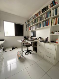 Apartamento 4/4, 1 suíte, nascente, 2 garagens - Imbui