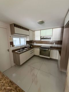 Casa de Condomínio3 suítes Vilas do Atlântico