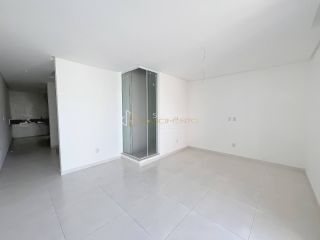 Casa de Condomínio Para Vender com 4 quartos 3 suítes no bairro Ipitanga em Lauro De Freitas