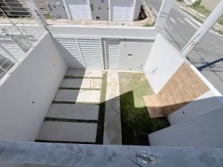 Casa de Condomínio Para Vender com 4 quartos 3 suítes no bairro Ipitanga em Lauro De Freitas