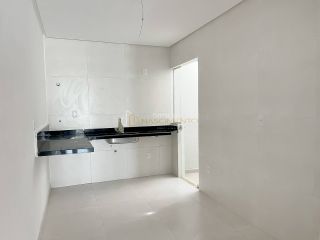 Casa de Condomínio Para Vender com 4 quartos 3 suítes no bairro Ipitanga em Lauro De Freitas