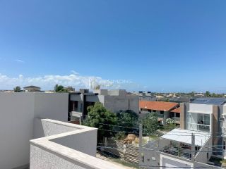 Casa de Condomínio Para Vender com 4 quartos 3 suítes no bairro Ipitanga em Lauro De Freitas