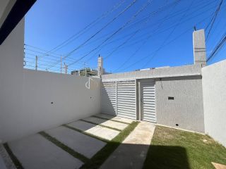 Casa de Condomínio Para Vender com 4 quartos 3 suítes no bairro Ipitanga em Lauro De Freitas