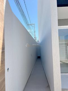 Casa de Condomínio Para Vender com 4 quartos 3 suítes no bairro Ipitanga em Lauro De Freitas