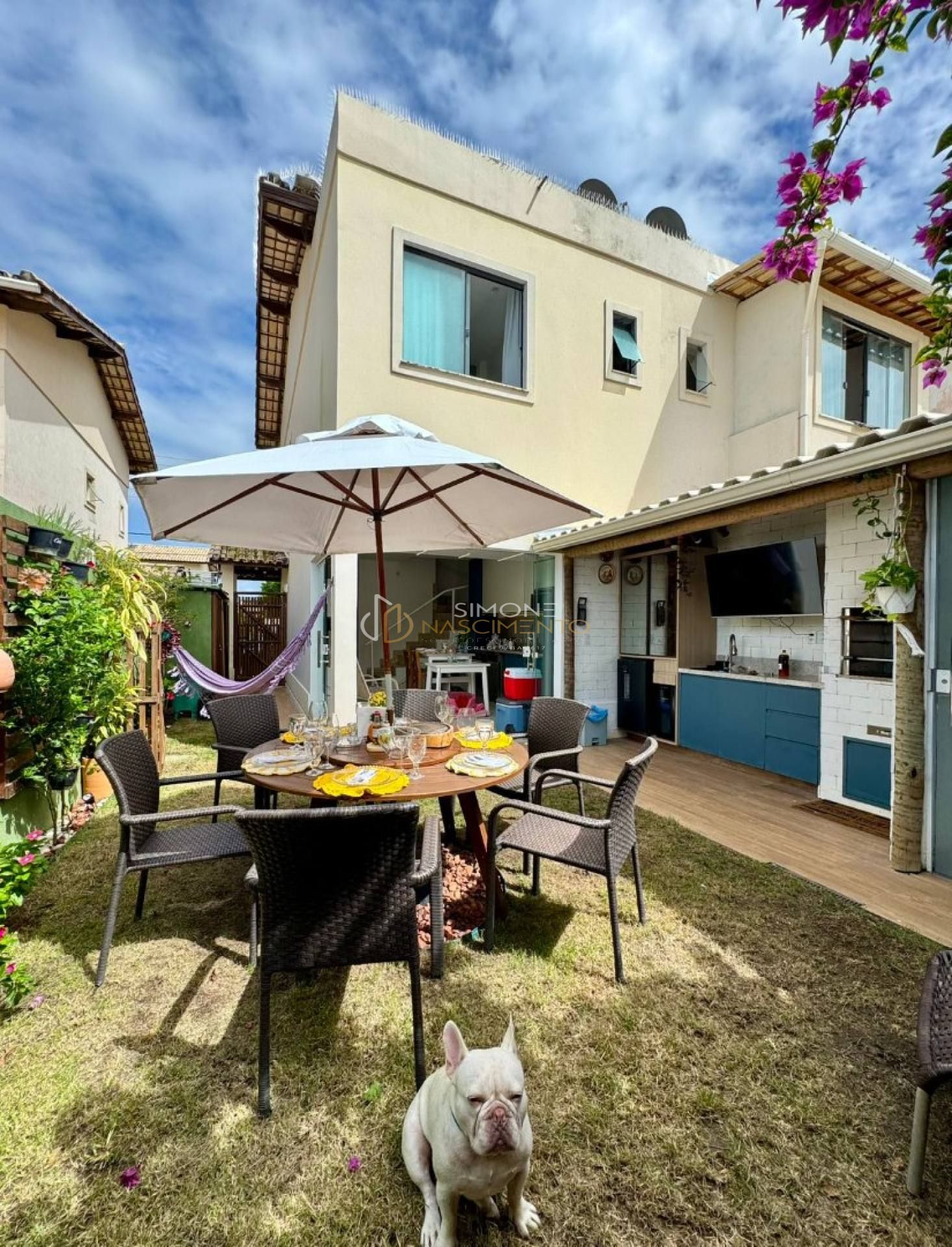 Casa de Condomínio Duplex  2 suítes  Abrantes