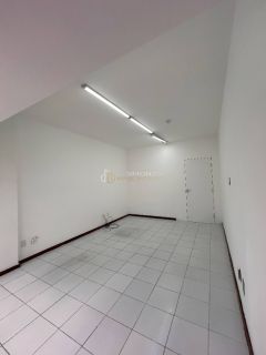 Sala Comercial para Locação - Caminho das Árvores