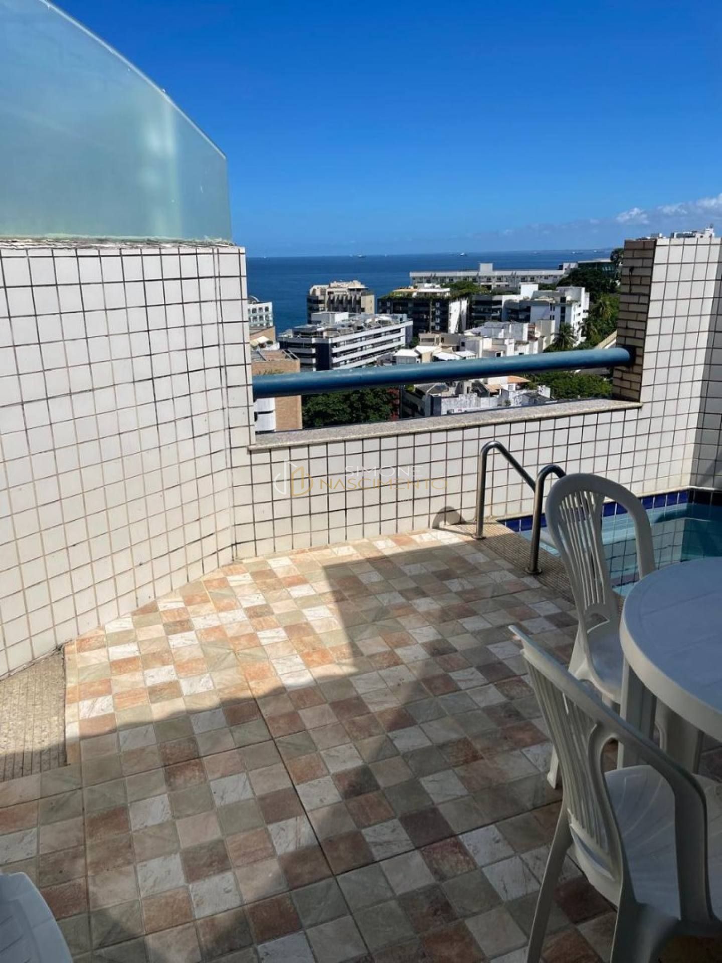 Cobertura Para Vender com 2 quartos 2 suítes em Ondina em Salvador