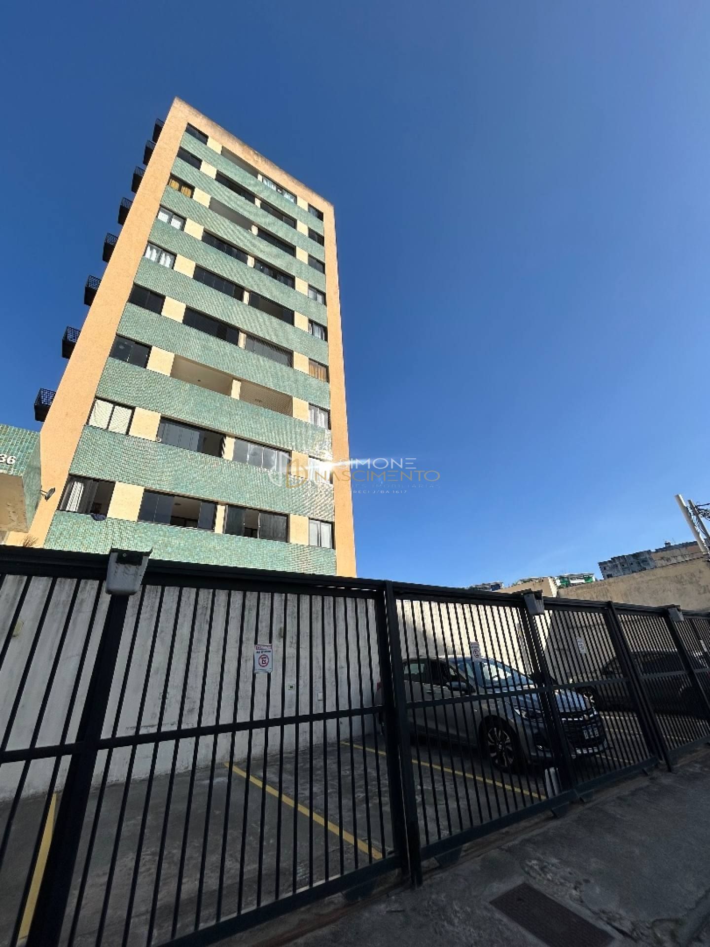 Apto. Av.Jorge Amado 2/4 com 01 garagem coberta, Nascente - Imbui