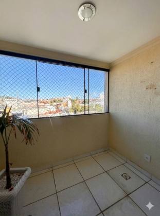 Apto. Av.Jorge Amado 2/4 com 01 garagem coberta, Nascente - Imbui