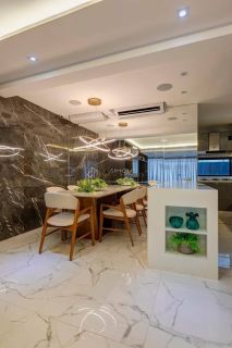 Casa de Condomínio Para Alugar com 3 quartos 1 suítes no bairro Patamares em Salvador