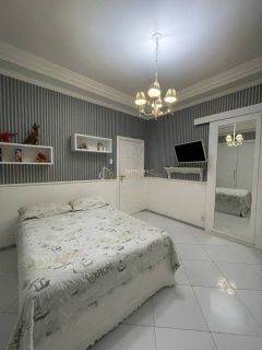 Casa Para Alugar com 4 quartos 3 suítes no bairro Rio Vermelho em Salvador