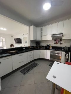 Casa Para Vender com 4 quartos 3 suítes no bairro Rio Vermelho em Salvador