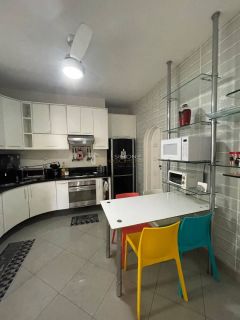 Casa Para Vender com 4 quartos 3 suítes no bairro Rio Vermelho em Salvador