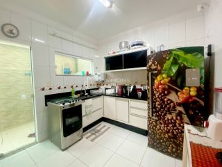 Casa Para Vender com 3 quartos 2 suítes no bairro Ipitanga em Lauro De Freitas