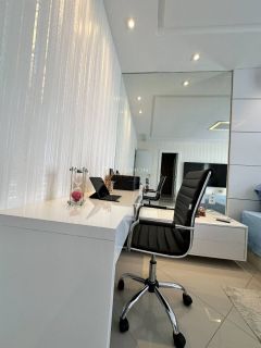 Casa de Condomínio Para Vender com 4 quartos 3 suítes no bairro Jockey Club em Lauro De Freitas