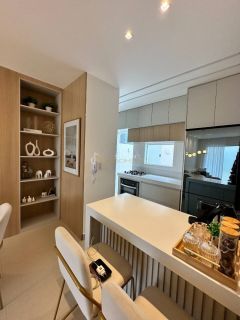 Apartamento Para Vender com 2 quartos 1 suítes no bairro Buraquinho em Lauro De Freitas