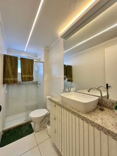 Apartamento Para Vender com 2 quartos 1 suítes no bairro Buraquinho em Lauro De Freitas