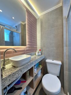 Apartamento Para Vender com 2 quartos 1 suítes no bairro Buraquinho em Lauro De Freitas