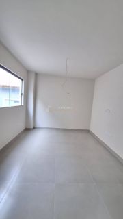 Casa de Condomínio Para Vender com 3 quartos 3 suítes no bairro Buraquinho em Lauro De Freitas