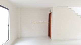 Casa de Condomínio Para Vender com 3 quartos 3 suítes no bairro Buraquinho em Lauro De Freitas