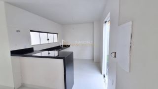 Casa de Condomínio Para Vender com 3 quartos 3 suítes no bairro Buraquinho em Lauro De Freitas