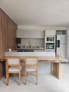 Casa de Condomínio  4 suítes100% Mobiliada Praia do Forte  Açu da Torre