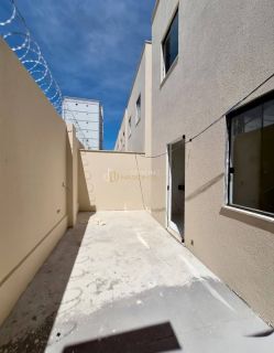 Casa de Condomínio Para Vender com 4 quartos 1 suítes no bairro Buraquinho em Lauro De Freitas