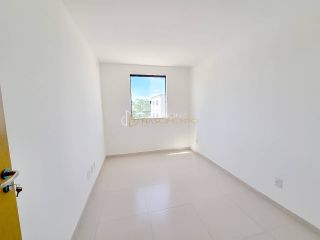 Casa de Condomínio Para Vender com 4 quartos 1 suítes no bairro Buraquinho em Lauro De Freitas