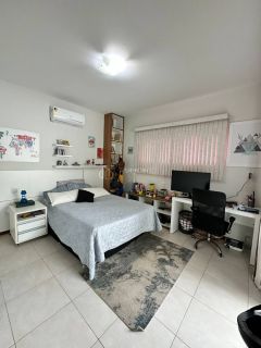 Casa 4 quartos 3 suítes - Priscila Dutra - Lauro de Freitas - Ba