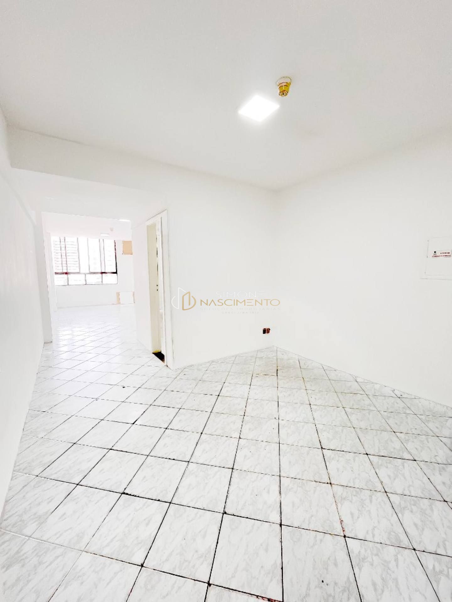 Sala Comercial Para Vender no bairro Stiep em Salvador