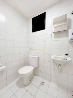 Sala Comercial Para Vender no bairro Stiep em Salvador