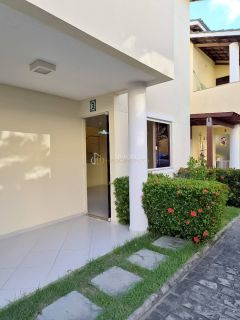 Casa de Condomínio Para Vender com 4 quartos 2 suítes no bairro Buraquinho em Lauro De Freitas