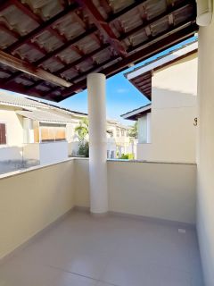 Casa de Condomínio Para Vender com 4 quartos 2 suítes no bairro Buraquinho em Lauro De Freitas